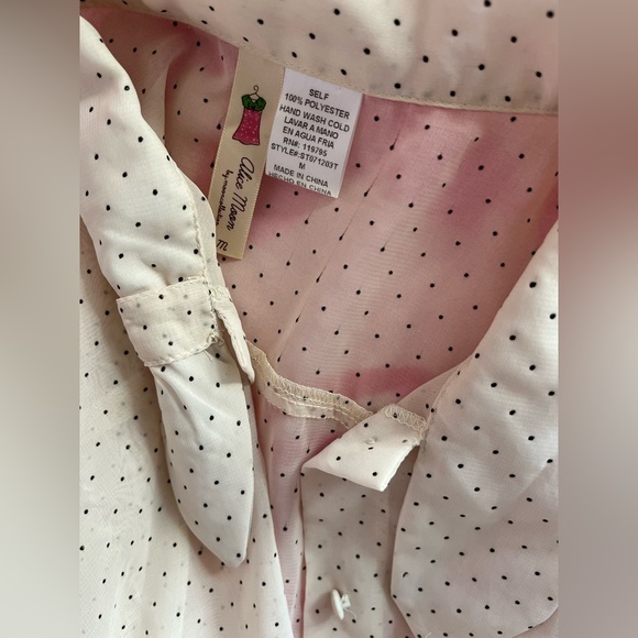 Alice moon polka dotted top🤍 - Picture 3 of 3